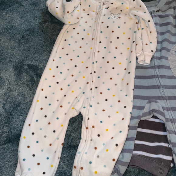 Baby clothes. - Picture 4 of 9